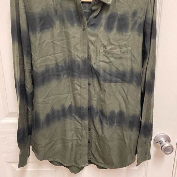 Rails Hunter Button Down in Olive Black Waves - Picture 3 of 10